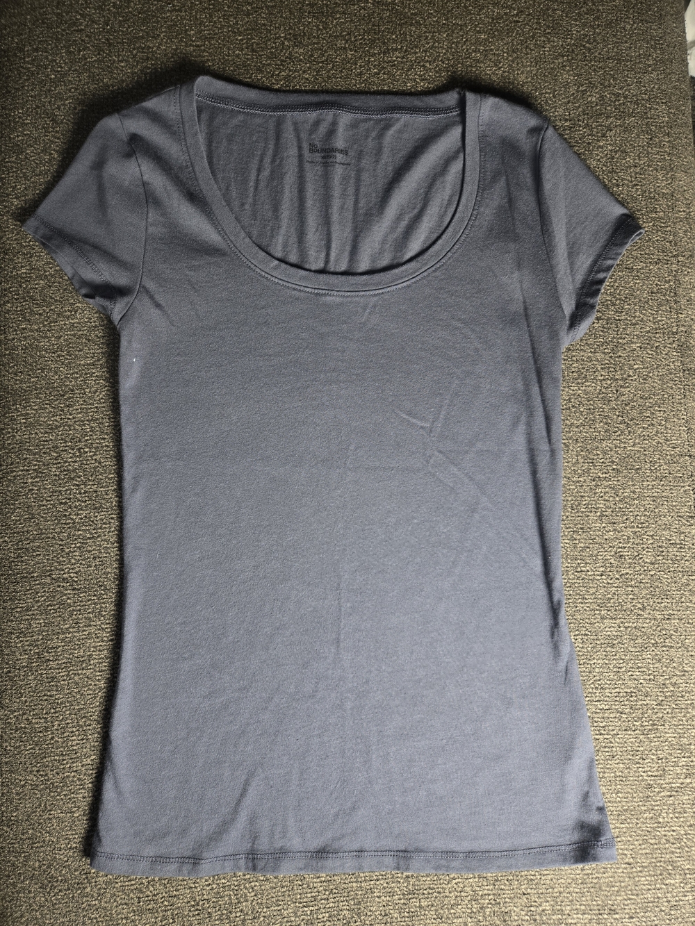 No Boundaries Scoop Neck Short Sleeve Tee - Slate Blue